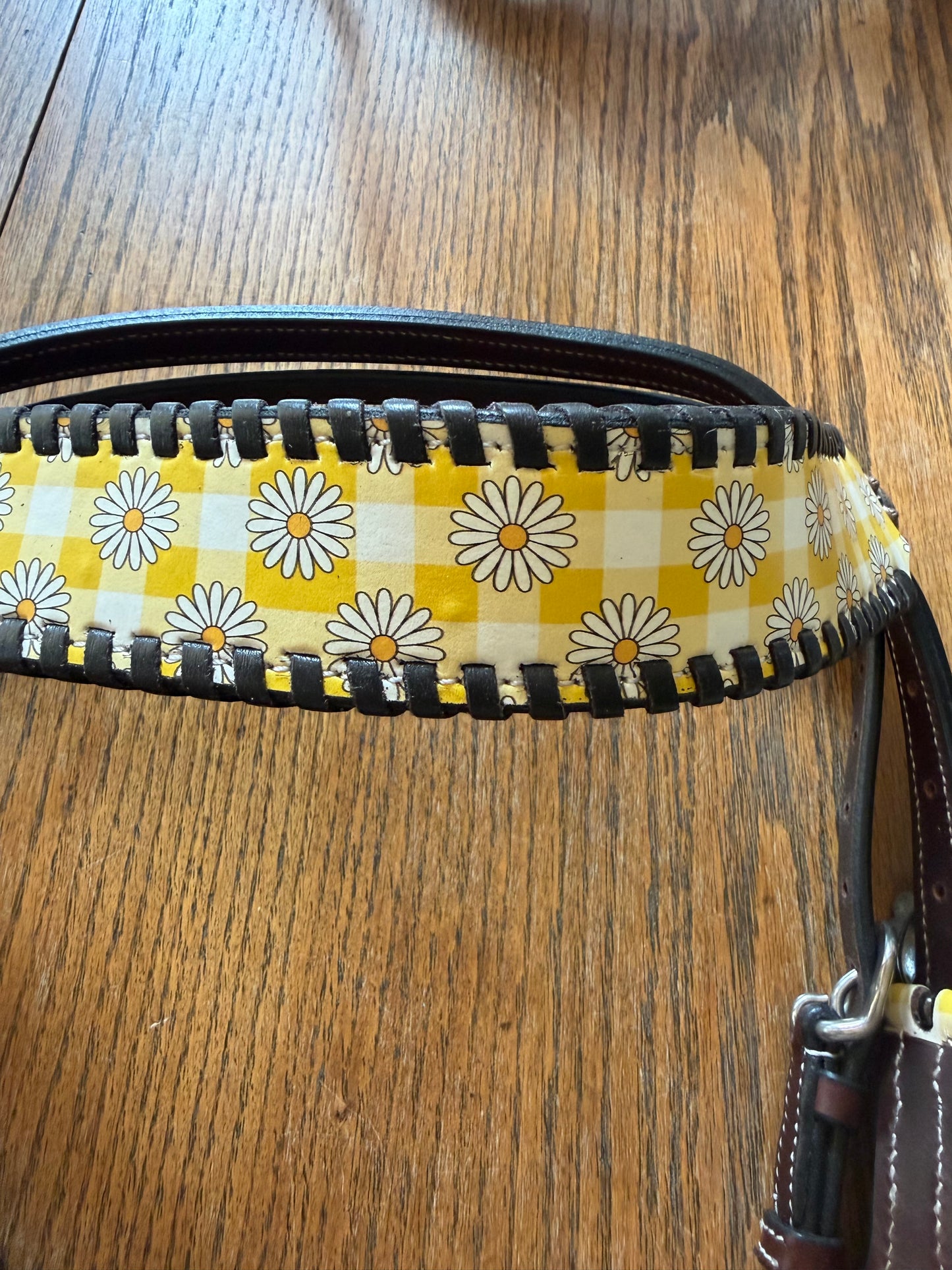 Checkered Yellow Daisy Leather Tack Set
